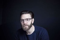 Neo-Vintage Minimalist Glasses Image 7