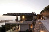 Rustic Contemporary Cliffside Homes Image 2