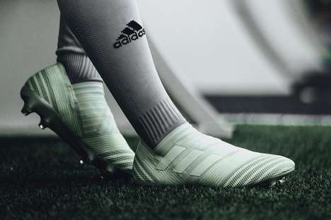 Laceless Football Boots