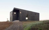 Volcano-Inspired Monolithic Homes Image 7