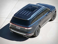 Technology-Packed Hybrid SUVs Image 4
