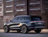 Technology-Packed Hybrid SUVs Image 5