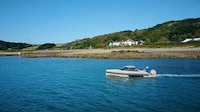 Amphibious Limousine Yachts Image 4