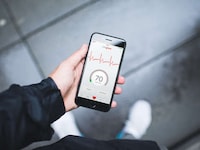 Heartbeat-Tracking Activewear Image 2