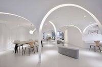 Curvaceous Pentagonal Interiors Image 7