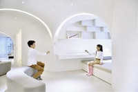 Curvaceous Pentagonal Interiors Image 8