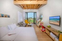 Timber Beachside Bungalows Image 4
