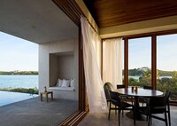 Nature-Embracing Vacation Homes Image 3