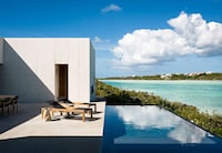 Nature-Embracing Vacation Homes Image 5