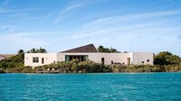 Nature-Embracing Vacation Homes Image 7