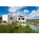 Nature-Embracing Vacation Homes Image 8