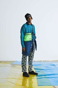 Unconventionally Cut Apparel Image 4