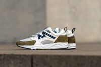 Sleek Tonal Summer Sneakers Image 3