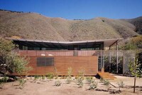 Contemporary Canyon Retreats Image 2