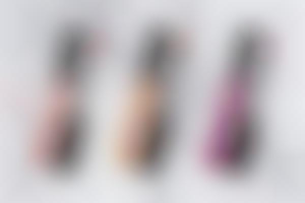 Expansive Metallic Lipstick Lines