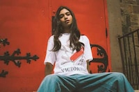 Logo-Centric Affordable T-Shirts Image 4