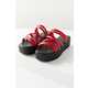 90s-Inspired Platform Sandals Image 4