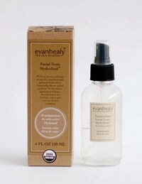 All-Natural Cosmetic Retail Platforms Image 4
