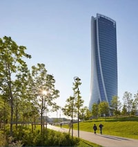 Swooping Financial High Rises Image 7