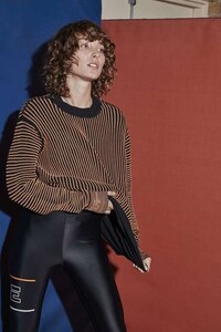Stylish Gym-Inspired Sportswear Image 4