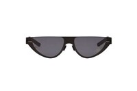 Sport-Inspired Vintage Sunglasses Image 3