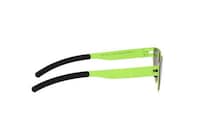 Sport-Inspired Vintage Sunglasses Image 4