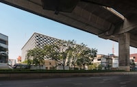Shadowy Luxurious Thai Hotels Image 5