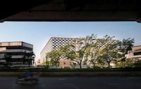Shadowy Luxurious Thai Hotels Image 7