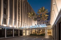 Shadowy Luxurious Thai Hotels Image 8
