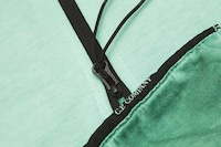 Lens-Integrated Spring Apparel Image 5