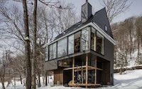 Perspective-Rich Lakeside Houses Image 8