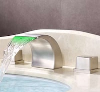 LED-Lit Wide-Spread Faucets Image 5