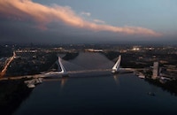 Modern Cable-Stayed Bridges Image 4