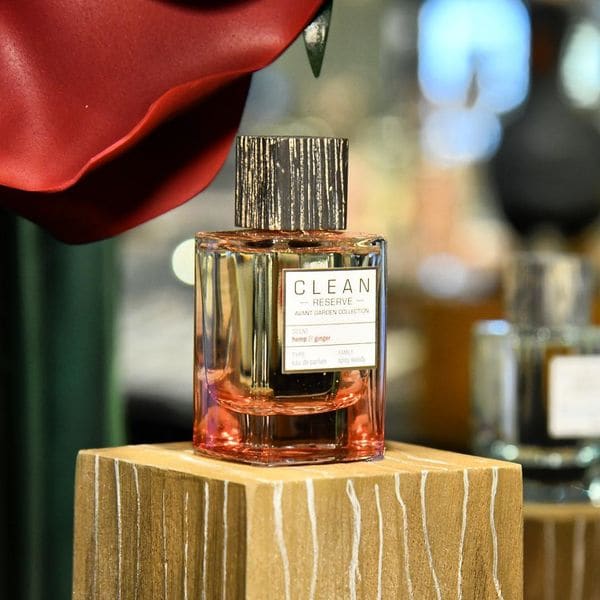 13 Eco-Friendly Perfumes