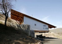 Latticed Canyon Houses Image 8