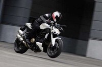 Rubber-Burning Naked Bikes Image 4