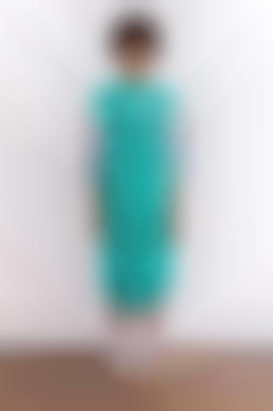 Seasonless Fashion Designs
