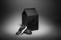 Carton-Style Sneaker Packaging Image 4