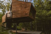 Lofted Treehouse Retreats Image 2