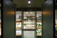 Curated Grocery Stores Image 4