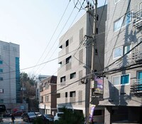 Smartly Designed Multi-Generational Houses Image 3