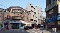 Smartly Designed Multi-Generational Houses Image 7