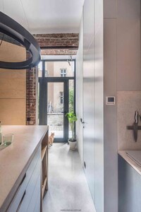 Design-Forward Tiny Flat Interiors Image 6