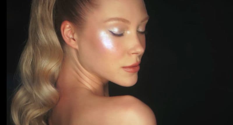 Dewy Powder Highlighters