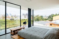 Skeletal Courtyard Homes Image 7