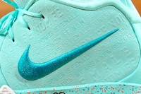 Female-Empowering Basketball Shoes Image 2