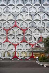 Honeycomb Office Facades Image 2