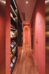 Traditional Mansion Bookstore Image 4