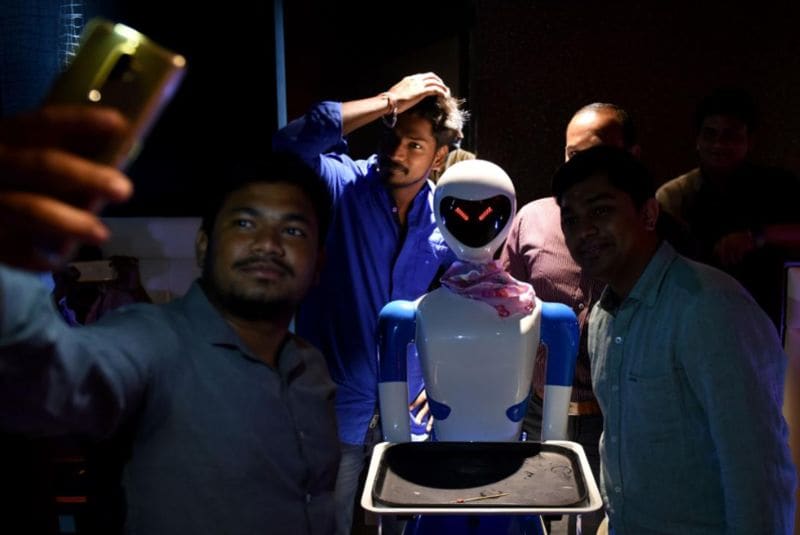 Gourmet Restaurant Robot Waiters