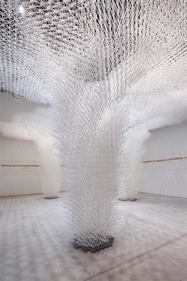 Cloud-Like Printed Installations